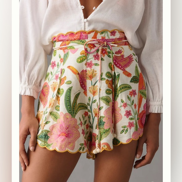 Farm Rio Macaw Bloom Scalloped 100% Linen Shorts - Size M/L - Picture 2 of 14